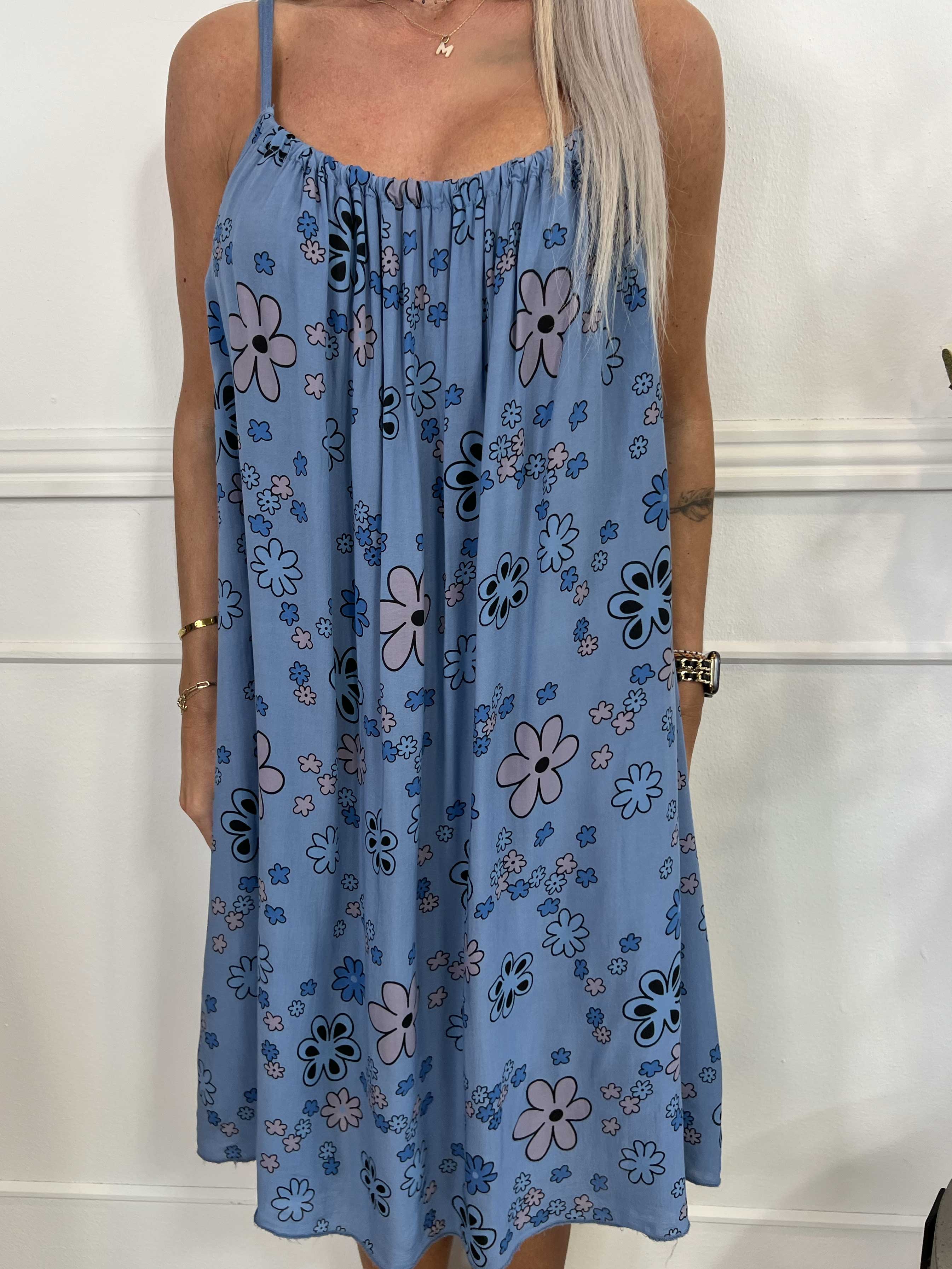 Sunshines Flower - Let kjole i viskose med blomsterprint